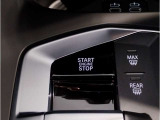 【プッシュスタート】プッシュスタートの最大のメリットは「防犯対策」です。スマートキーと車のIDが合致しないとエンジンは始動させることができません。