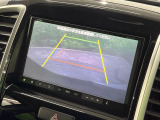 【バックカメラ】駐車時に後方がリアルタイム映像で確認できます。大型商業施設や立体駐車場での駐車時や、夜間のバック時に大活躍!運転スキルに関わらず、今や必須となった装備のひとつです!