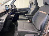 【車内ルームクリーニング済】専門スタッフにより車内はきれいにルームクリーニングを行っております。