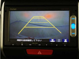 バックカメラ搭載です!車庫入れが苦手な人はもちろん、車両感覚に自信がある人にもお勧めです!見えない箇所が見えるようになるので、低い障害物や隠れてしまっている子供の存在等にも気付く事が出来ます。