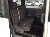 スライドドアなら狭い駐車場でもドアをぶつける心配がありません。ステップが低く乗り降りもしやすいです。