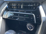 オートエアコン★温度を設定すれば車内を快適な温度に保ってくれます♪