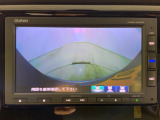 リアカメラ付で、後方をナビ画面で確認。車庫入れも安心です。もちろん、バックギアと連動しています。