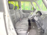 運転席シート廻りは使用感も少なく、良好な状態となっています。丁寧に使われていたことがよくわかりますね。