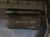 ETCカードを挿入することで高速道路を利用する際の支払いがキャッシュレスになったり、ETCスマートインターチェンジが利用できたり、とても便利なアイテムです!