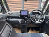 内装はルームクリーニング済みです!清潔な車内で快適なドライブをお楽しみください!!前席、後席、そしてエンジンルームまで全てクリーニング済みです。