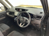 見通しのよいすっきりとした視界で、誰でも運転しやすいです。運転のしやすさは疲れにくさにも繋がりますよ♪