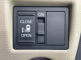 【パワースライドドア】スマートキーや運転席のスイッチでスライドドアの開閉が可能♪電動だから力を入れてドアを開ける必要が無く、小さいお子様でも、重い荷物を持っている時もラクに開け閉めできます♪