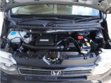 エンジンは車の心臓部分です。このエンジンルームが汚いとトラブルの基になります。当店は専用の液剤を使って徹底的に綺麗にします。