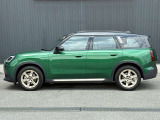 【MINI NEXT 認定中古車】安心の保証プログラムや延長保証など、MINI NEXT車両をご購入いただいたオーナーの皆様に、より快適なMINIライフを楽しんでいただくためのユニークなサービスをご用意しております。