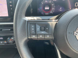 ハンドルスイッチで車両設定・オーディオの選曲や音量調整などが出来、安全性もアップ。