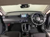 【前方視界】開放的な前方視界!運転がしやすく疲れにくいです♪窓が大きく、見通しがとっても良いおクルマですよ♪