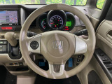 【純正革巻きステアリング】上質な革を使用することで、手にしっかり馴染みとても運転しやすいハンドルです♪