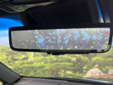 【デジタルインナーミラー】カメラが撮影した車両後方の映像をルームミラー内に表示。クリアな視界で状況の確認が可能です!※ドラレコ機能ご利用には別途SDカードをご用意いただく場合があります。