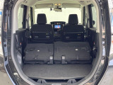 普段のお買い物や通勤、送迎等に十分な荷室スペースを確保しております。セカンドシートを倒すと、大きな荷物の積載も可能です♪