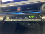 オートエアコンは温度を設定するだけで、自動で風量などを設定してくれます。運転しながら操作も必要ないので、安全性も向上します。