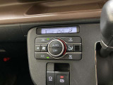 オートエアコンは温度を設定するだけで、自動で風量などを設定してくれます。運転しながら操作も必要ないので、安全性も向上します。