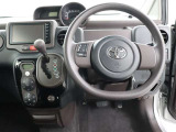 握りやすいハンドルと、視界が広く遠くまで見やすいので、安心感を持って運転出来ます。