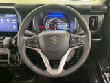 【純正革巻きステアリング】上質な革を使用することで、手にしっかり馴染みとても運転しやすいハンドルです♪