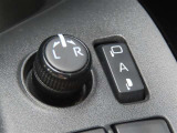 こちらのアクアはオートミラー付き!うっかり閉じ忘れの無いように、鍵を閉めるとミラーも閉じ、エンジン掛ければミラーが開きます!あると便利なんです♪