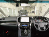 見通しのよいすっきりとした視界で、誰でも運転しやすいです。運転のしやすさは疲れにくさにも繋がりますよ♪