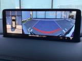 狭い場所での駐車やすれ違いなどでより的確な運転操作に役立つ360&deg;ビューモニターが装備されています。