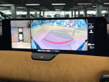 【360&deg;ビューモニター】専用のカメラにより、上から見下ろしたような視点で360度クルマの周囲を確認することができます☆死角部分も確認しやすく、狭い場所での切り返しや駐車もスムーズに行えます。
