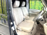 運転席シート廻りは使用感も少なく、良好な状態となっています。丁寧に使われていたことがよくわかりますね。