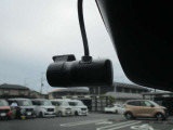 日産純正のドライブレコーダーがあれば、高速での走行時や夜間、もしもの事故の瞬間などどんな状況下にあってもしっかりと録画し、鮮明な画像で細部まで確認できます。