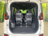 普段のお買い物や通勤、送迎等に十分な荷室スペースを確保しております。セカンドシートを倒すと、大きな荷物の積載も可能です♪