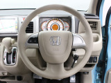 【運転席まわり】Honda独自の設計思想に基づき、自然に手を伸ばした先に操作したいものがあるようレイアウトを追求 !