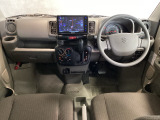 指定工場併設で末永く品質を保ちます。12ヶ月点検や車検はもちろんのこと、国家資格整備士によるお車のアドバイスも致します。