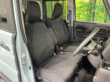 運転席シート廻りは使用感も少なく、良好な状態となっています。丁寧に使われていたことがよくわかりますね。