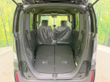 後席を格納すると、これだけの広さが!シーンに合わせたシートアレンジで、大きな荷物も積むことが出来ます♪
