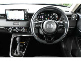 ドライバーを包み込み 運転の期待が高まるコックピット
