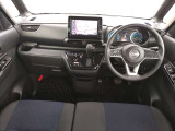 禁煙車でしたので不快なニオイは致しません。車内クリーニングも実施済みとなります。ご希望で別途有料となりますが車室内用「抗菌・抗ウィルスコート」(効果期間:3か月/料金:5,500円)を承っております。