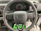 3.「認定中古車カルテ」は、走行距離や修復歴に加えてキズ・凹みの有無・状態や消耗品の交換、過去の整備状況がわかります。