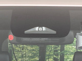 【トヨタセーフティセンス】走行中に前方の車両等を認識し、衝突しそうな時は警報とブレーキで衝突回避と被害軽減をアシスト。より安全にドライブをお楽しみいただけます。