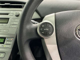 ステアリングスイッチ装備!運転しながら手元でオーディオの操作などができます。
