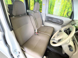 運転席シート廻りは使用感も少なく、良好な状態となっています。前オーナー様が丁寧に使っていたことがよくわかりますね。
