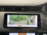 ◆サラウンドカメラ(360&deg;カメラ)『車載のカメラを駆使し、車を真上から見下ろしている映像に変換、センターディスプレイに表示させ、安全な駐車をサポート。縦列駐車や狭い場所への駐車に大きく役立ちます。』