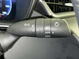 【オートライト】車外の明るさに応じて自動的にライトの点灯・消灯をしてくれます