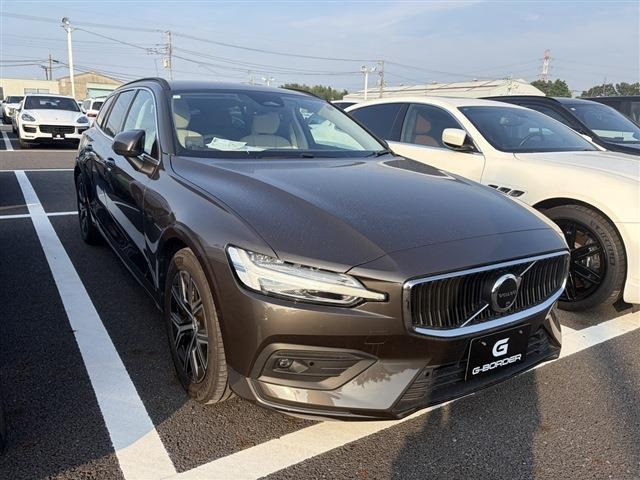 V60プラス B4禁煙車 純正9インチナビ 全周囲カメラ
