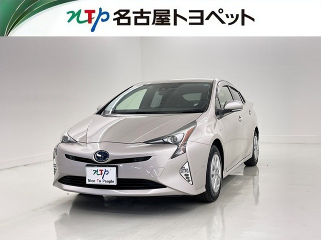 トヨタ プリウス 