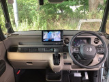 フロントガラスが大きく、ワイドな視界で運転もしやすくなるように、設計されています。