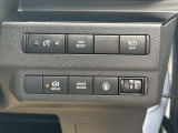 いつでも安心して運転できるようドライバーをサポートしてくれるうれしい機能充実です。