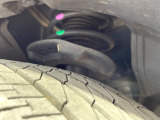 お車を安心してお乗りいただく為には、足回りの定期点検が欠かせません。サービスサポート(有償保証)では無料点検もご提供しており、安心のカーライフをお過ごしいただけるサポート体制が整っています。