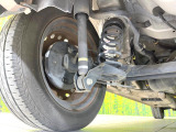 お車を安心してお乗りいただく為には、足回りの定期点検が欠かせません。サービスサポート(有償保証)では無料点検もご提供しており、安心のカーライフをお過ごしいただけるサポート体制が整っています。