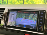 【パノラミックビューモニター】専用のカメラにより、上から見下ろしたような視点で360度クルマの周囲を確認することができます☆死角部分も確認しやすく、狭い場所での切り返しや駐車もスムーズに行えます。