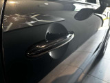 【スマートキー】お車に近づくだけでドアロック/ロック解除が可能です。